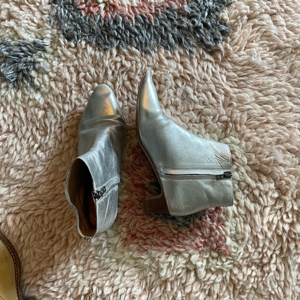 Madewell 7.5 Portia Boot Metallic Ankle Boots Booties Leather Gray Retro